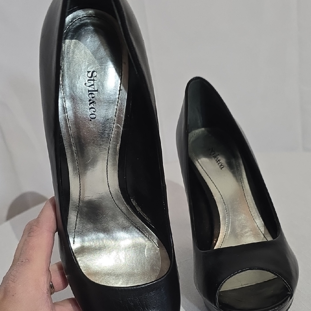 Style & Co. Elegant Black Peep Toe Platform Heels. 7 Womens. Lightly Warn.